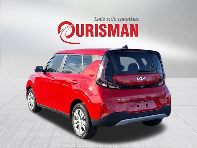 2023 Kia Soul LX photo 3