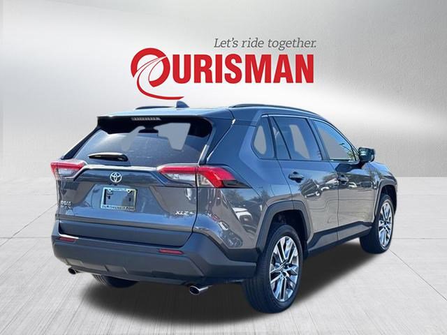 2023 Toyota RAV4 XLE Premium photo 2