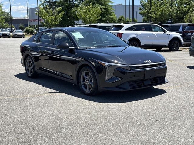 2025 Kia K4 LXS AT's photo