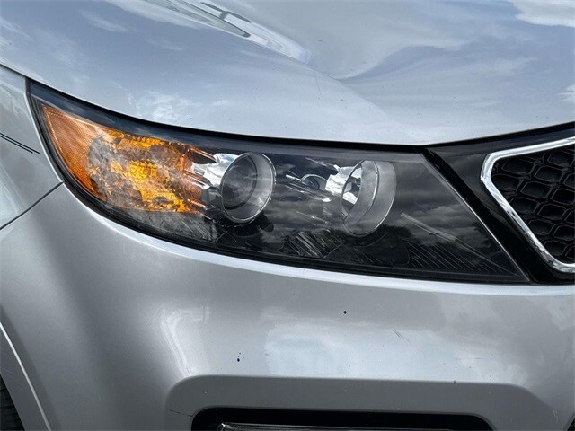 2012 Kia Sorento SX photo 2