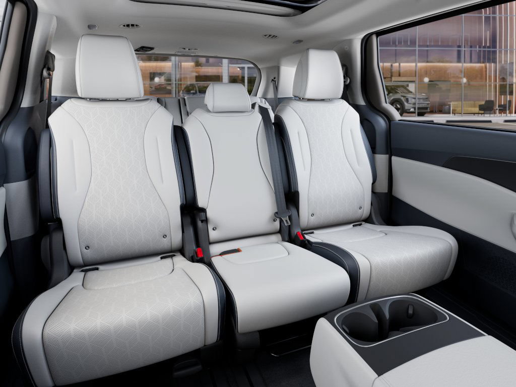 2026 Kia Carnival SX - Photo 16