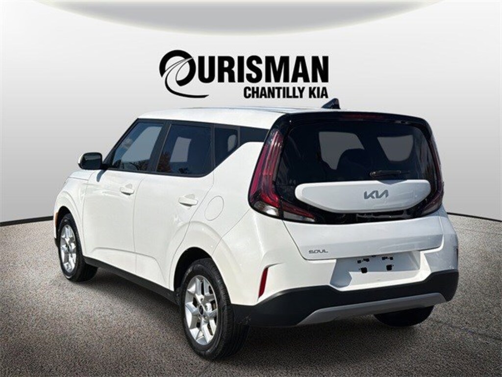 Used 2023 Kia Soul LX Hatchback