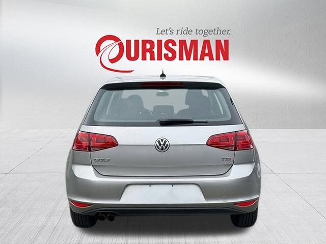 2016 Volkswagen Golf TSI S photo 2