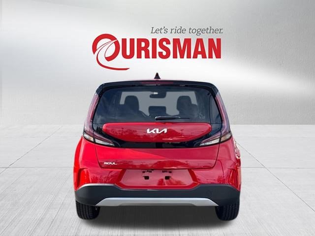 2023 Kia Soul LX photo 3