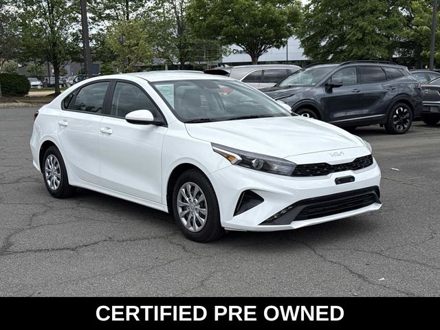 2024 Kia Forte LX AT's photo