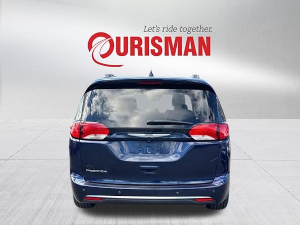 Used 2020 Chrysler Pacifica Touring L Plus Minivan/Van