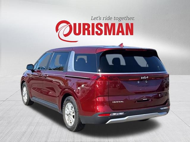 2024 Kia Carnival LX photo 4