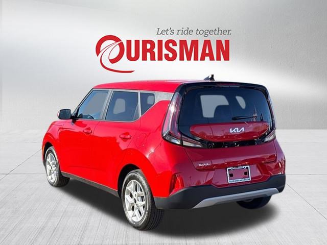 2025 Kia Soul LX photo 2