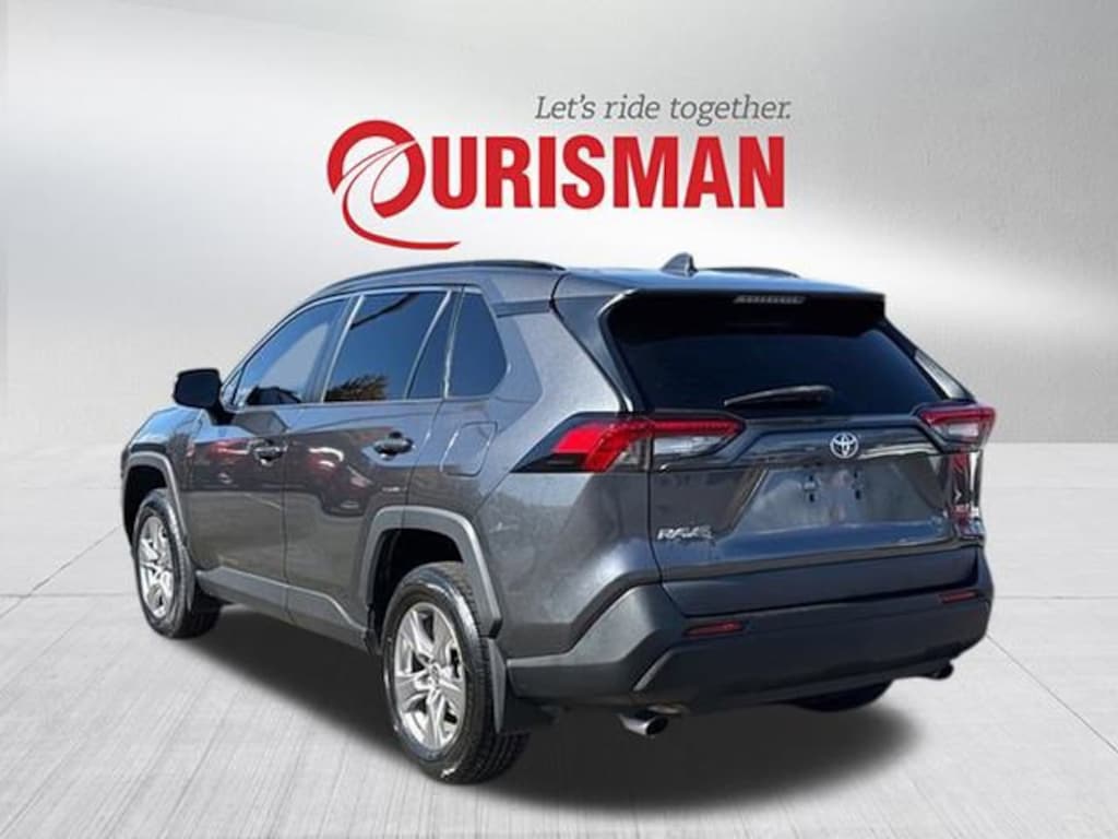 Used 2022 Toyota RAV4 XLE SUV