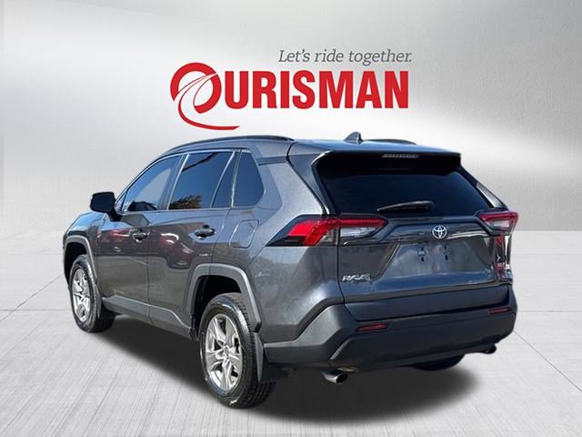 2022 Toyota RAV4 XLE photo 4