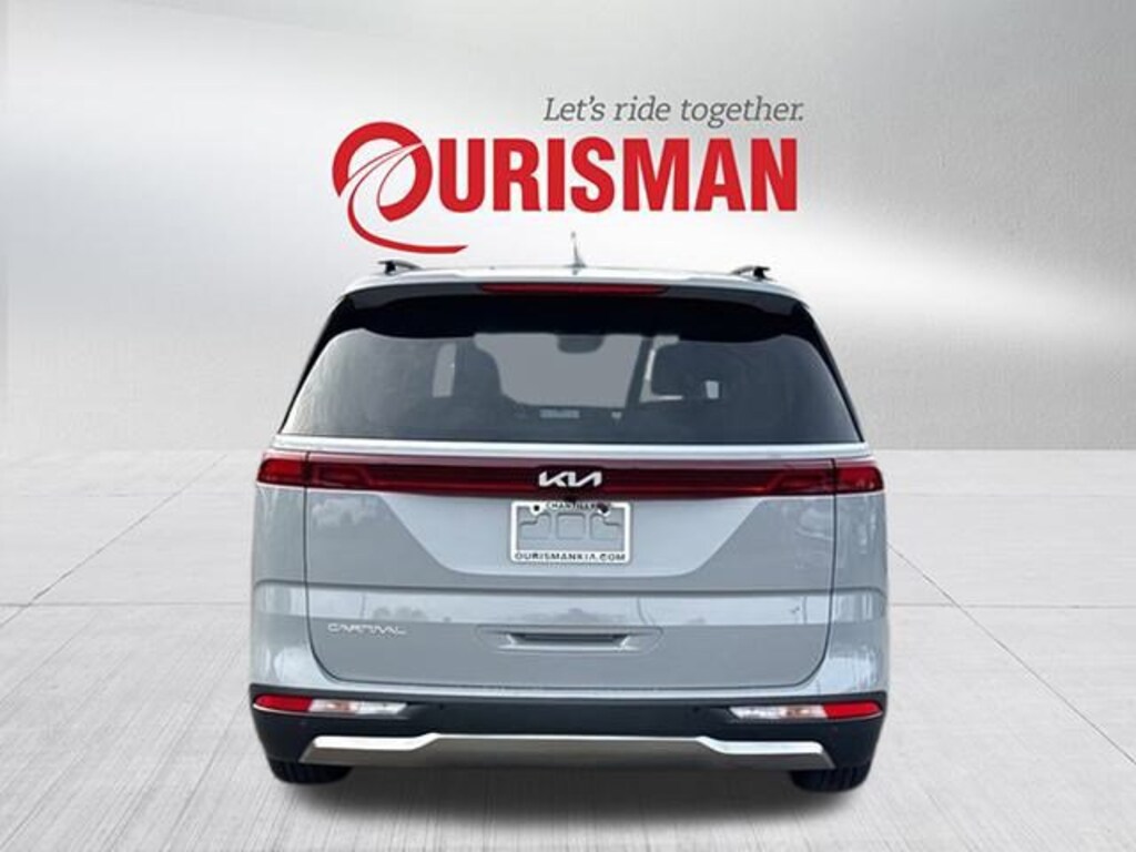 Used 2023 Kia Carnival SX Minivan/Van