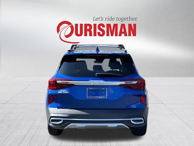 2022 Kia Seltos S photo 2