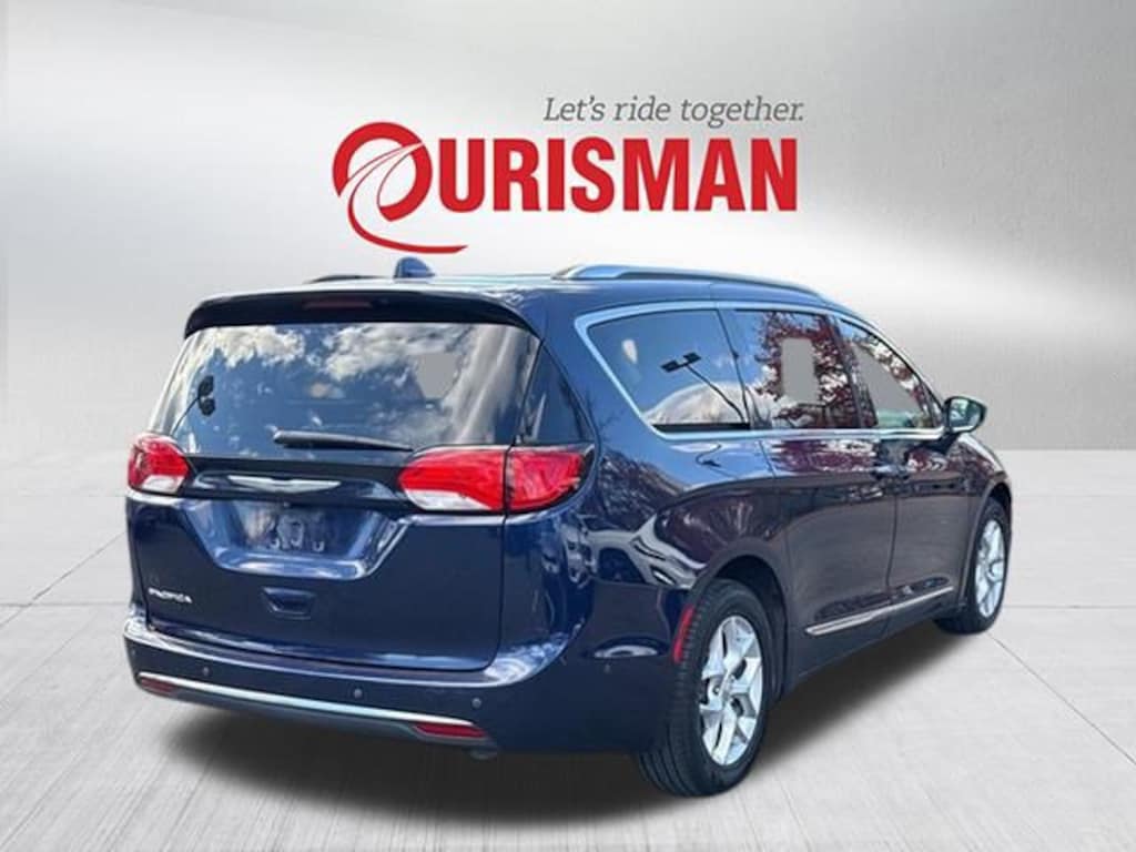 Used 2020 Chrysler Pacifica Touring L Plus Minivan/Van