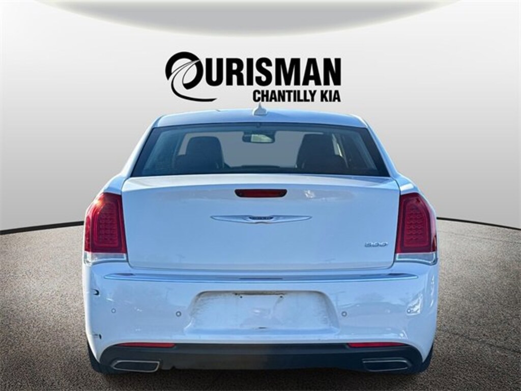 Used 2019 Chrysler 300 Limited Sedan