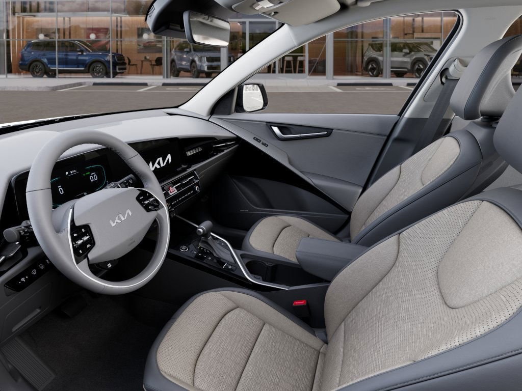 2025 Kia Niro SX - Photo 17