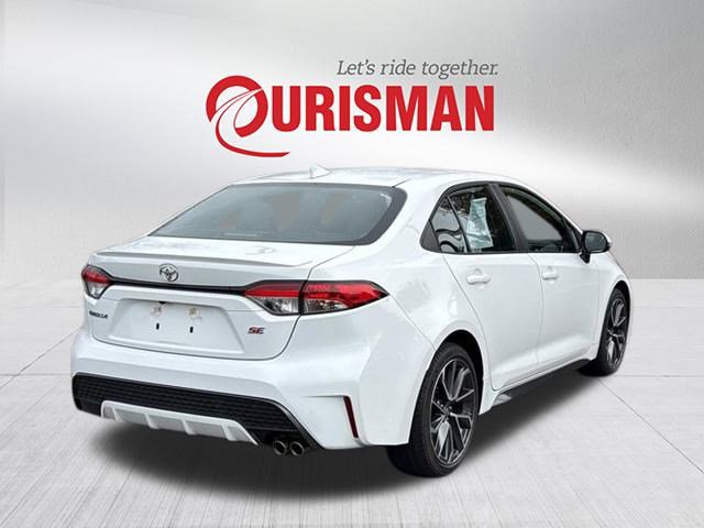 2022 Toyota Corolla SE photo 2