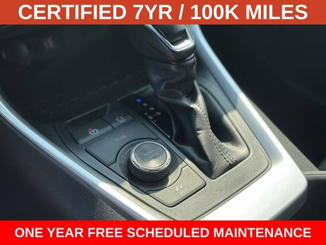 2024 Toyota RAV4 SE - Photo 23