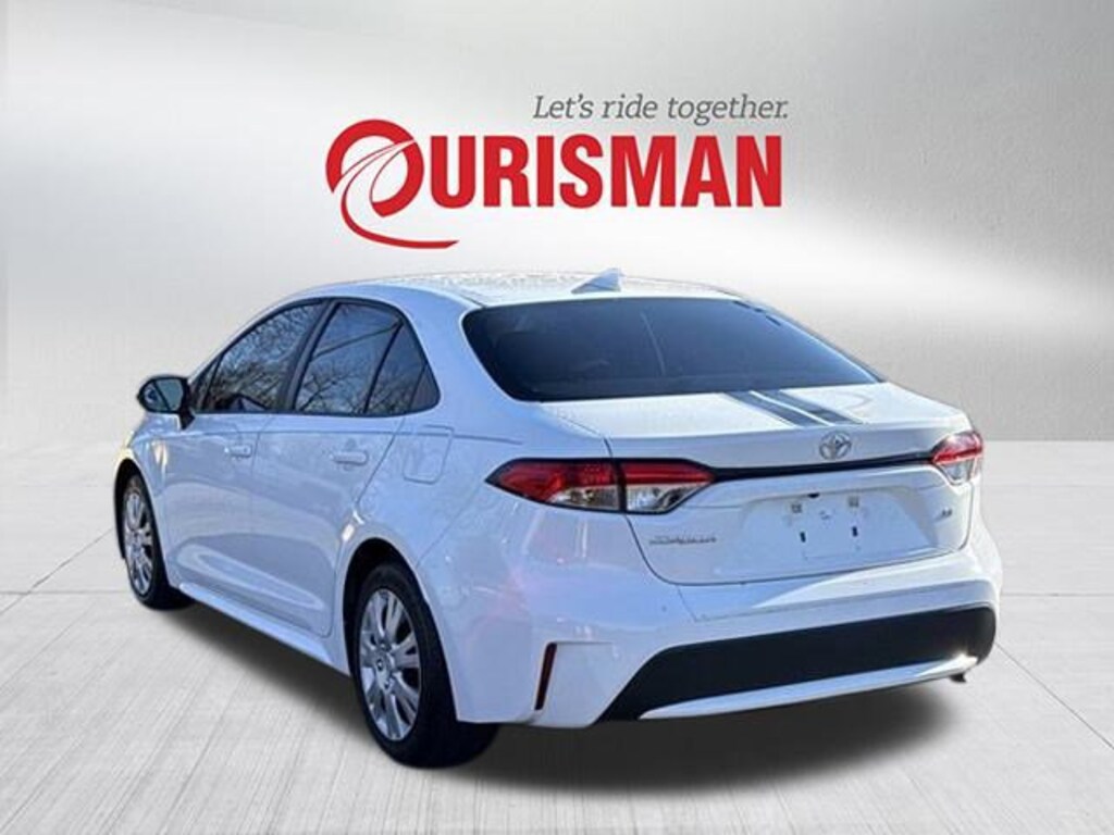 Used 2020 Toyota Corolla LE Sedan