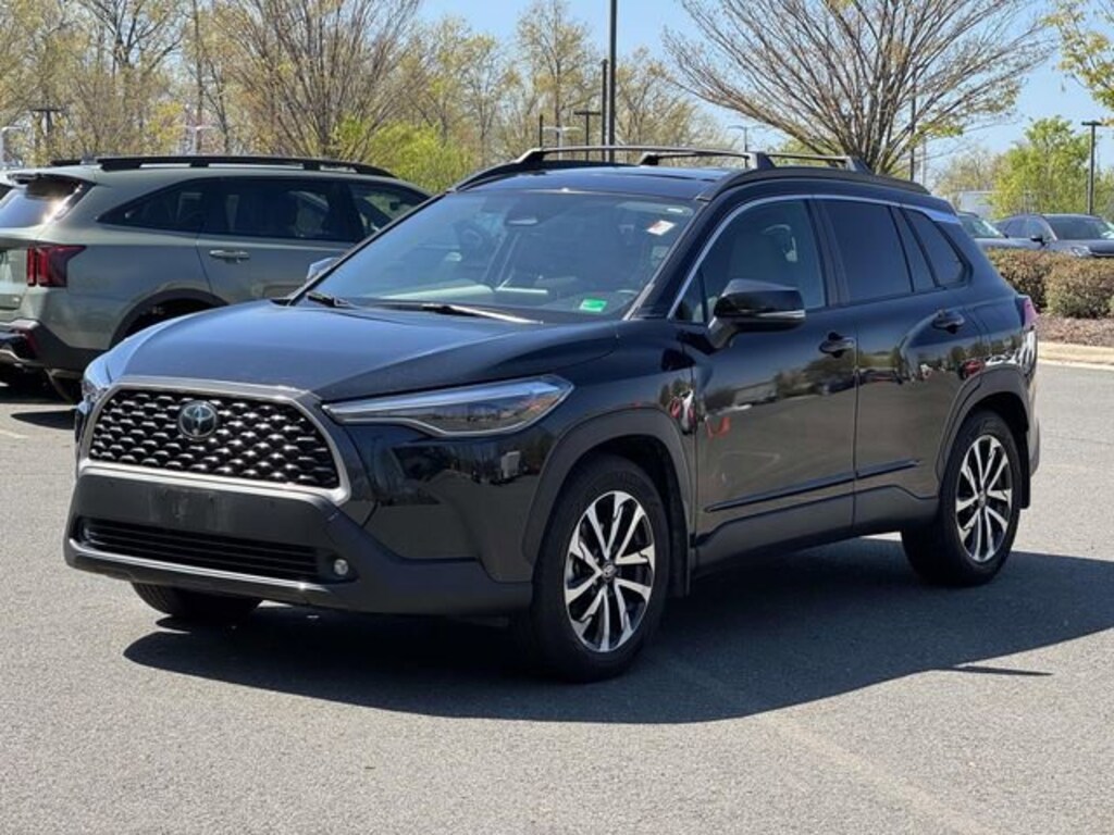 Used 2024 Toyota Corolla Cross XLE SUV