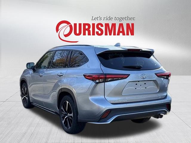 2022 Toyota Highlander XSE photo 3