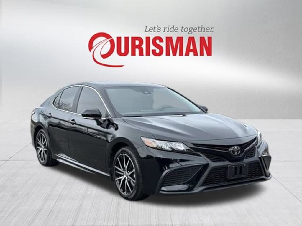 Used 2024 Toyota Camry SE Nightshade Sedan