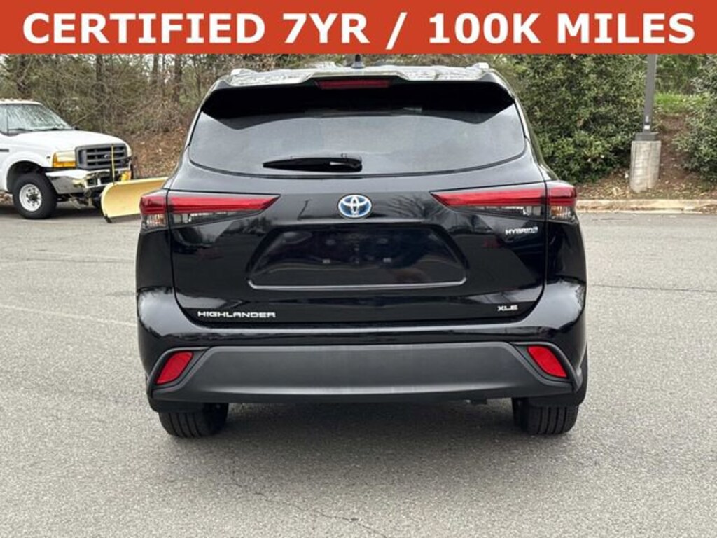 Used 2022 Toyota Highlander Hybrid XLE SUV