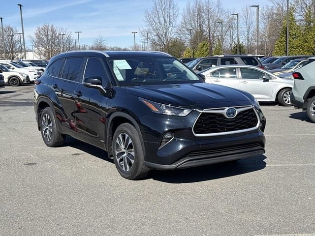 2024 Toyota Highlander Hybrid SUV 