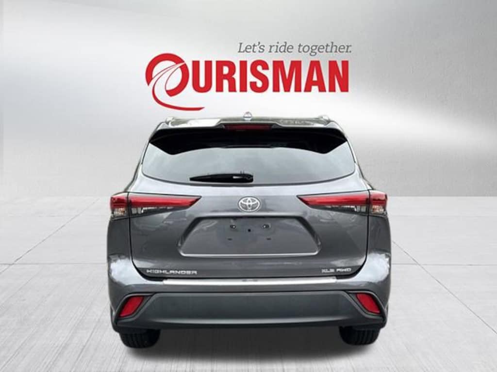 Used 2022 Toyota Highlander XLE SUV