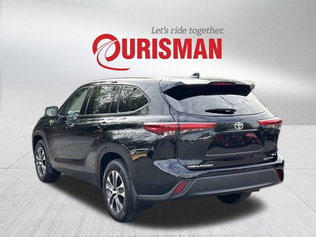 2022 Toyota Highlander XLE photo 4