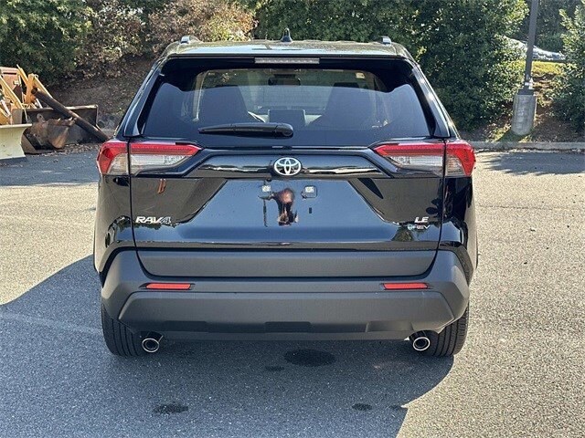 2025 Toyota RAV4 Hybrid LE photo 2