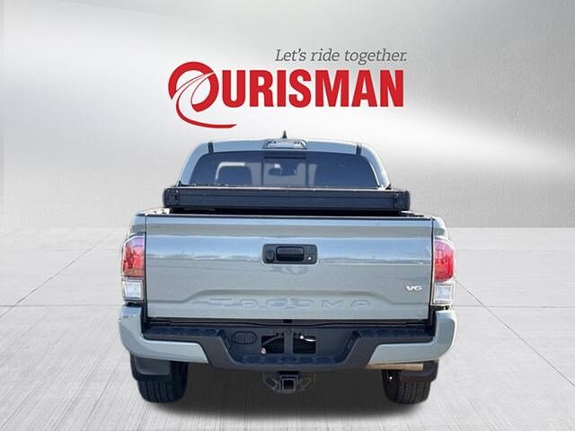 2023 Toyota Tacoma TRD Sport V6 photo 3