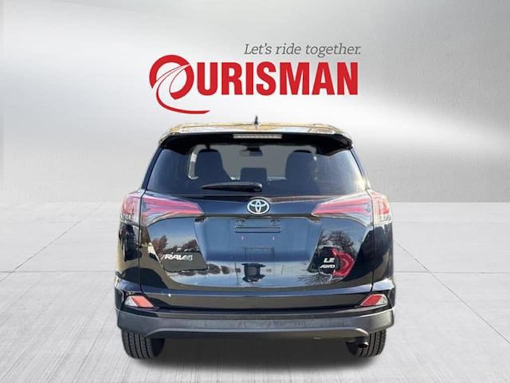 Used 2018 Toyota RAV4 LE SUV