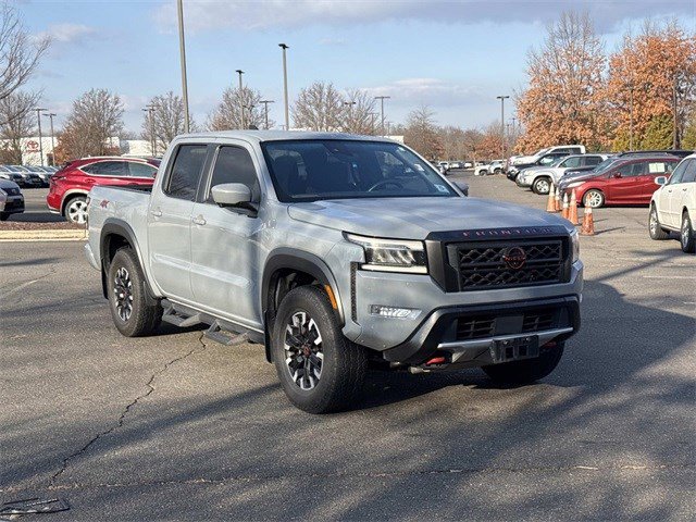 2023 Nissan Frontier PRO-4X's photo