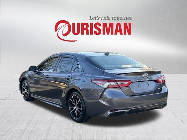 2020 Toyota Camry SE photo 4