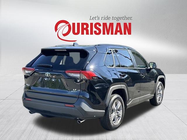 2025 Toyota RAV4 Hybrid LE photo 2