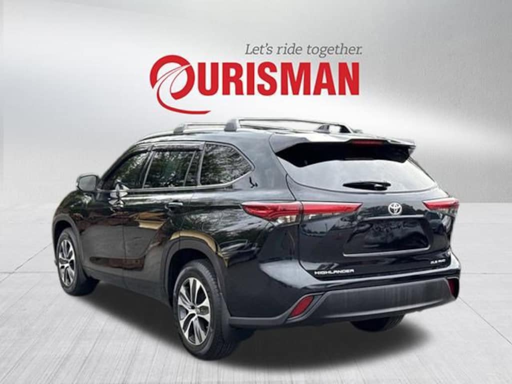 Used 2022 Toyota Highlander XLE SUV
