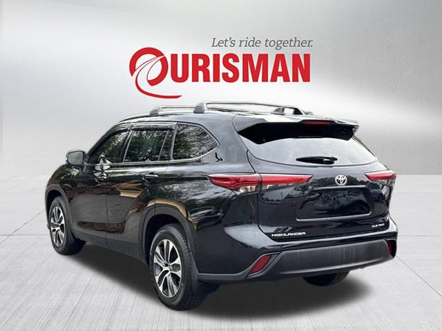 2022 Toyota Highlander XLE photo 4