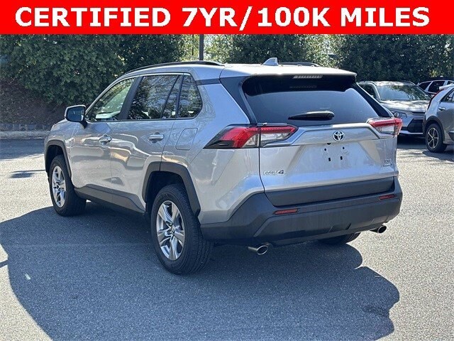 2024 Toyota RAV4 Hybrid XLE photo 4