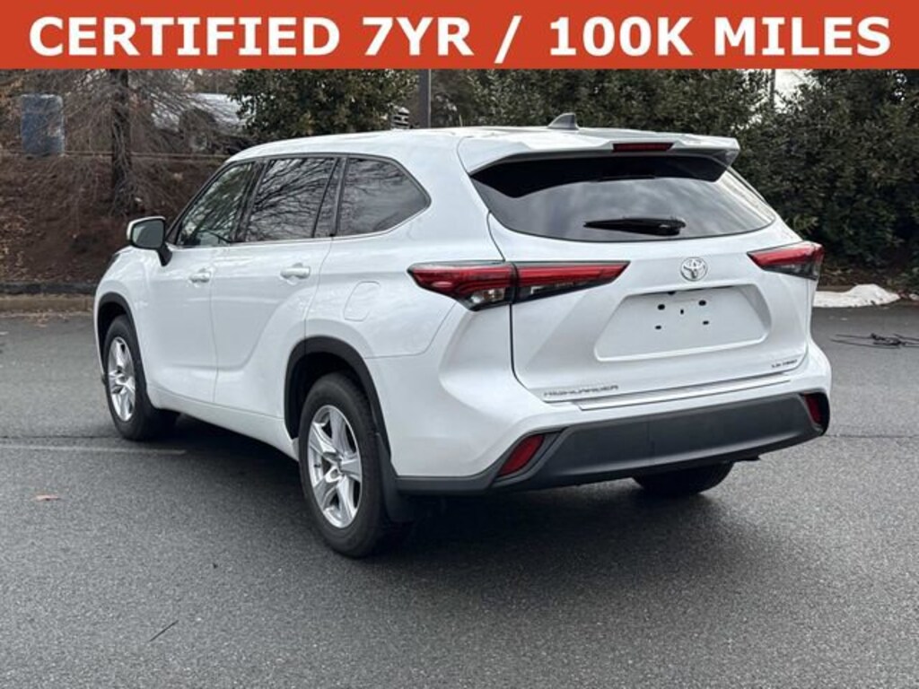 Used 2022 Toyota Highlander LE SUV