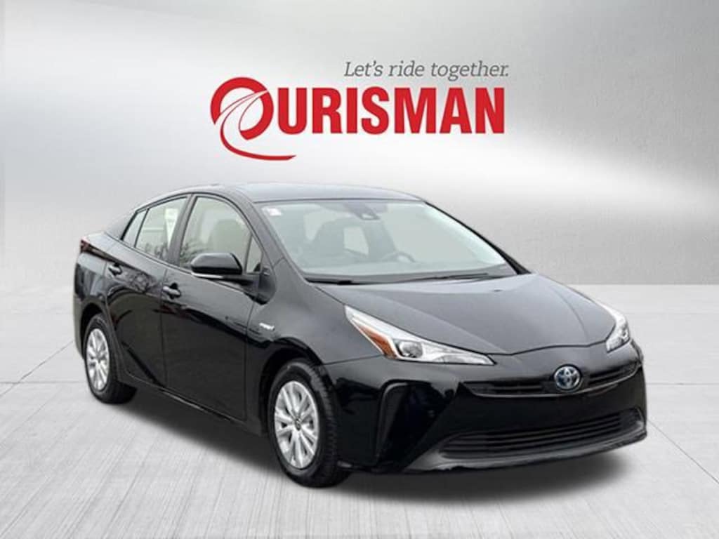 Used 2022 Toyota Prius LE Hatchback