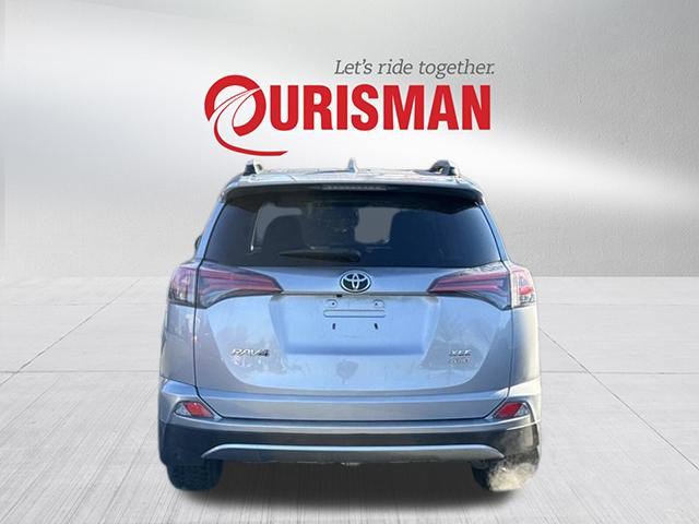 2017 Toyota RAV4 XLE Sport photo 2