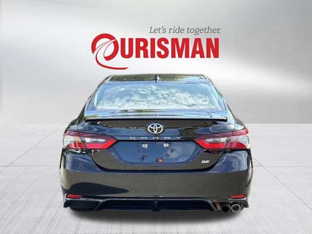 Used 2023 Toyota Camry SE Sedan