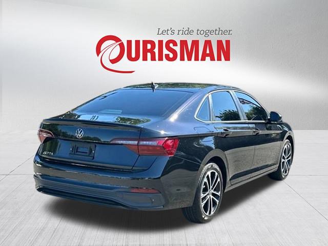 2024 Volkswagen Jetta 1.5T Sport photo 2