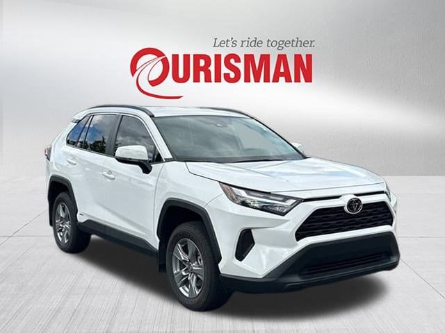 2025 Toyota RAV4 Hybrid XLE