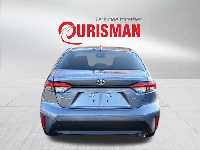 2025 Toyota Corolla Hybrid LE photo 3