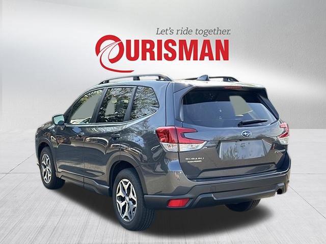 2024 Subaru Forester Premium photo 4