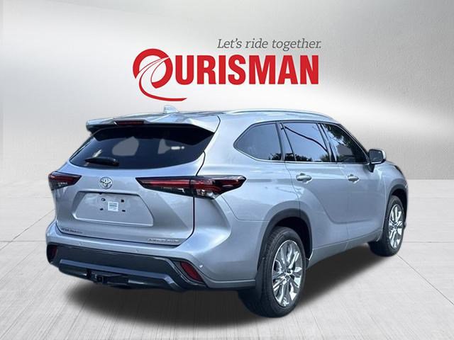 2024 Toyota Highlander Limited photo 2