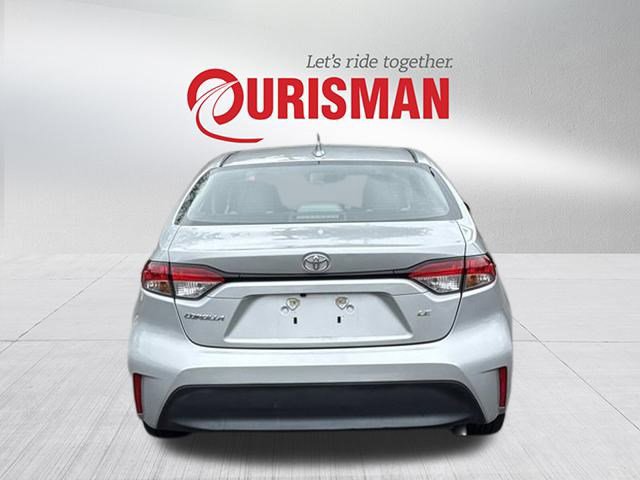 2023 Toyota Corolla LE photo 3