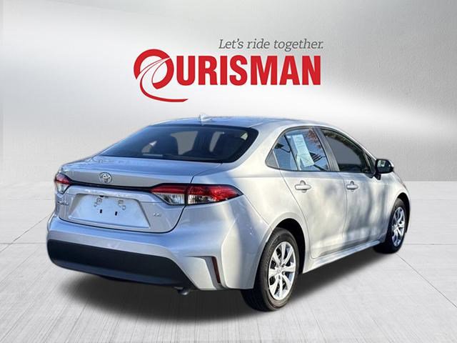2024 Toyota Corolla LE photo 2