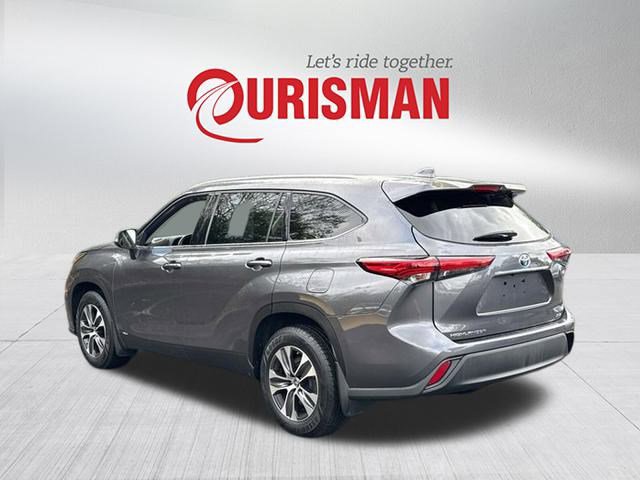 2022 Toyota Highlander Hybrid XLE photo 4